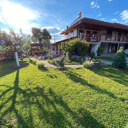 Casa De Vacanta Motata Novaci-Străini Extérieur photo