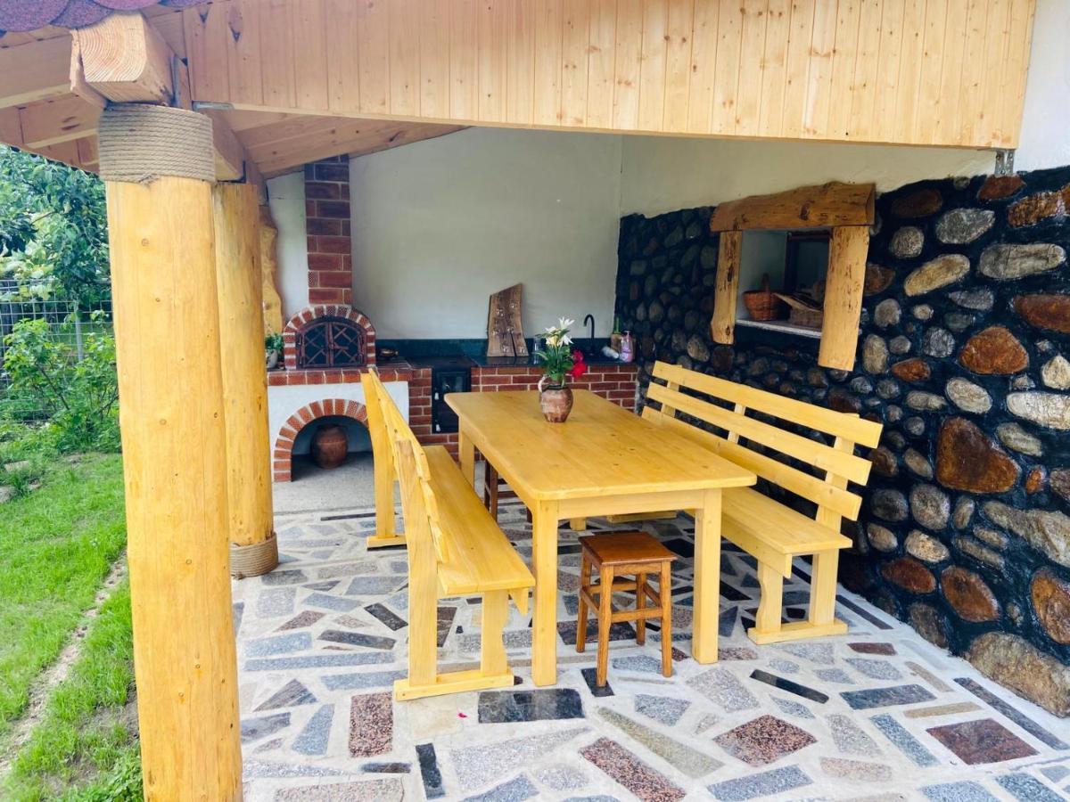 Casa De Vacanta Motata Novaci-Străini Extérieur photo