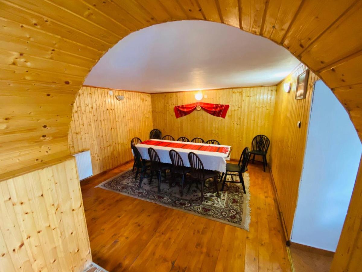 Casa De Vacanta Motata Novaci-Străini Extérieur photo