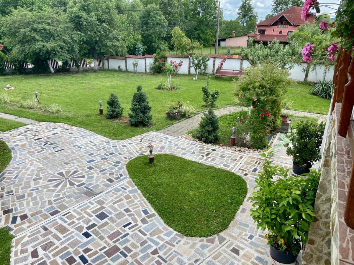 Casa De Vacanta Motata Novaci-Străini Extérieur photo