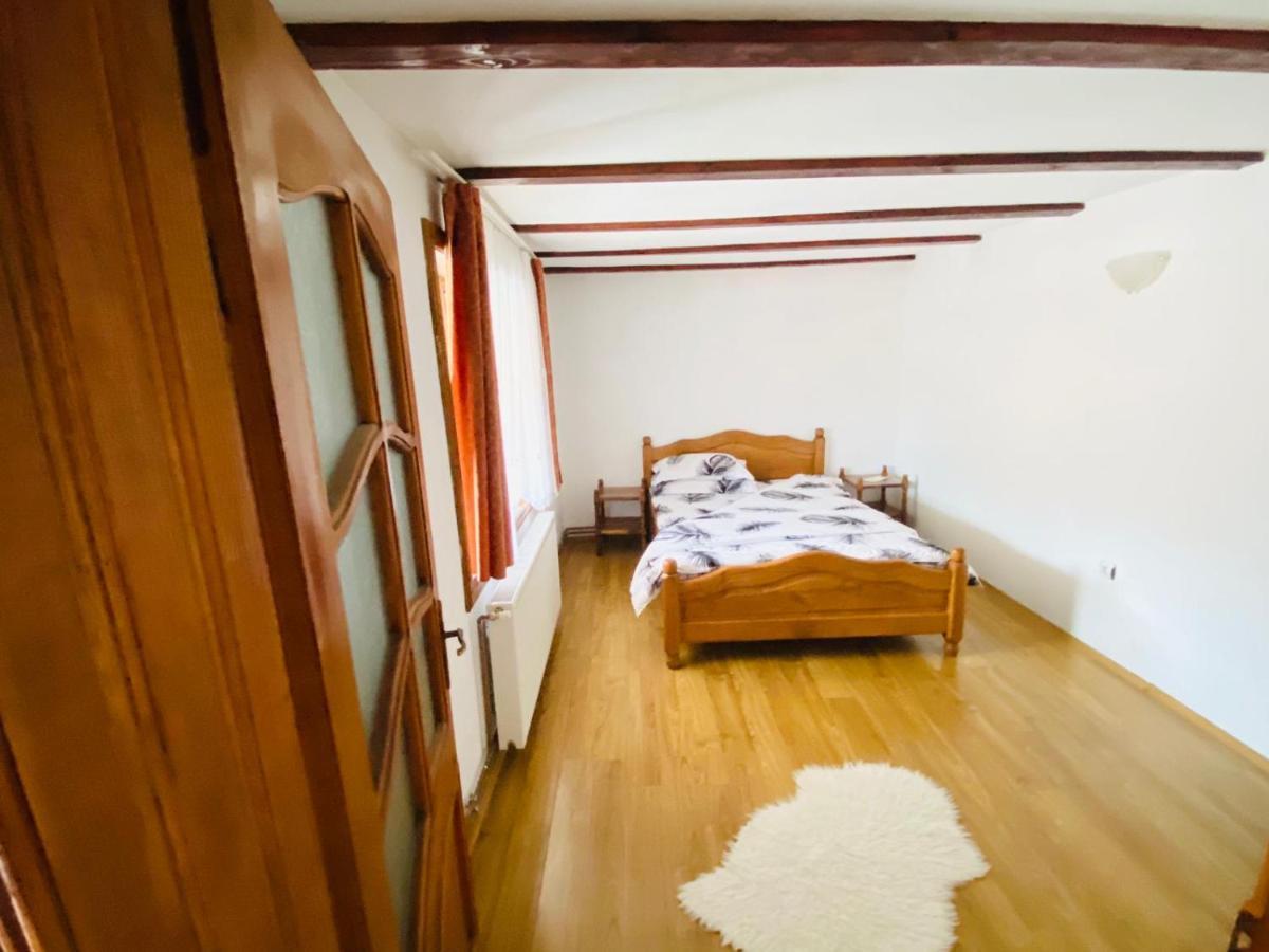Casa De Vacanta Motata Novaci-Străini Extérieur photo
