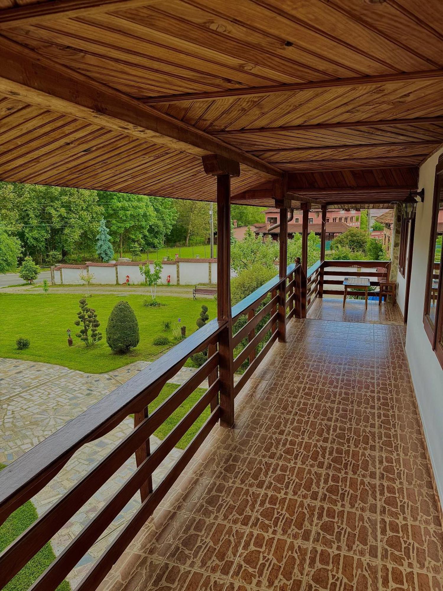 Casa De Vacanta Motata Novaci-Străini Extérieur photo