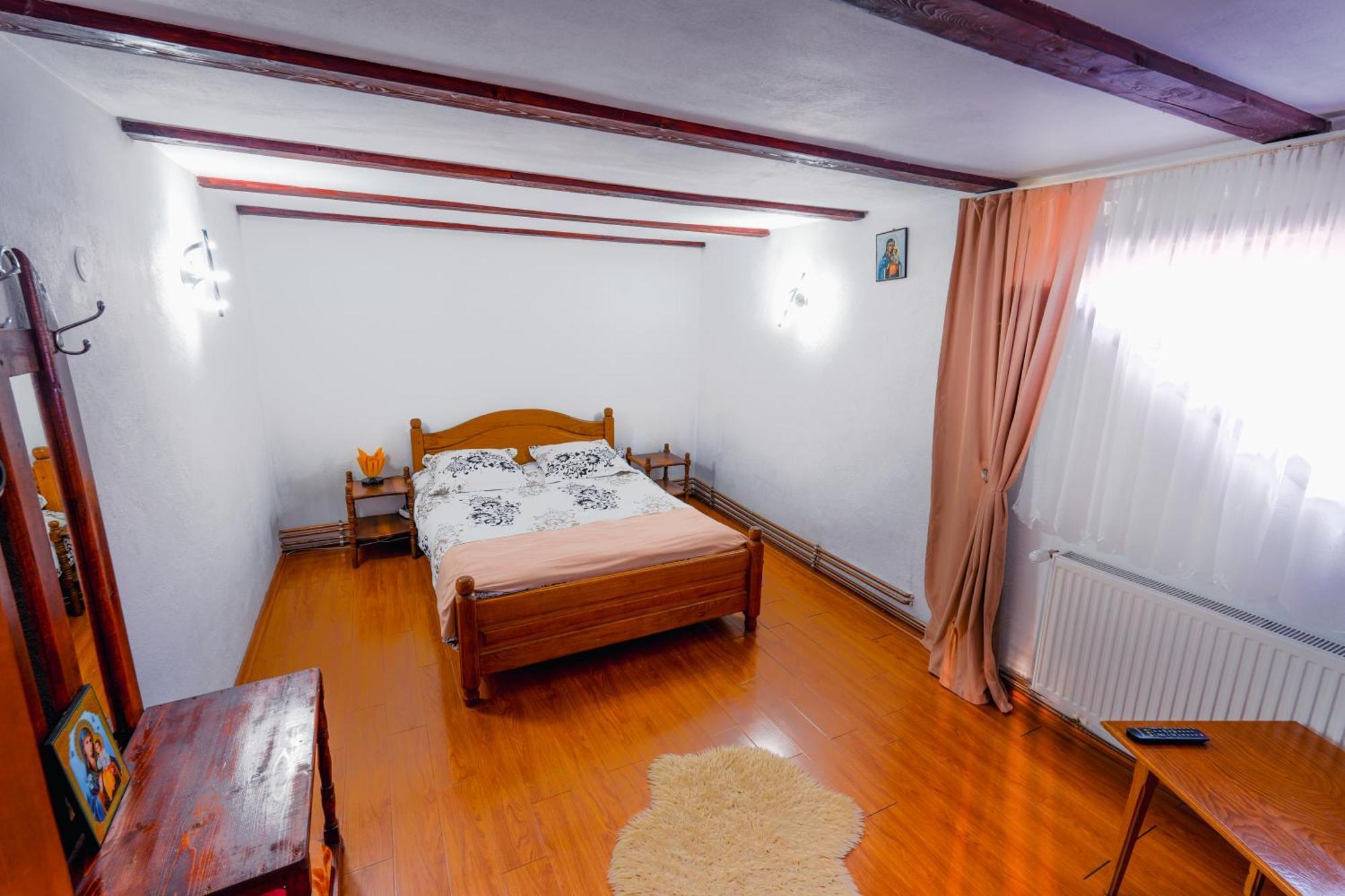 Casa De Vacanta Motata Novaci-Străini Extérieur photo