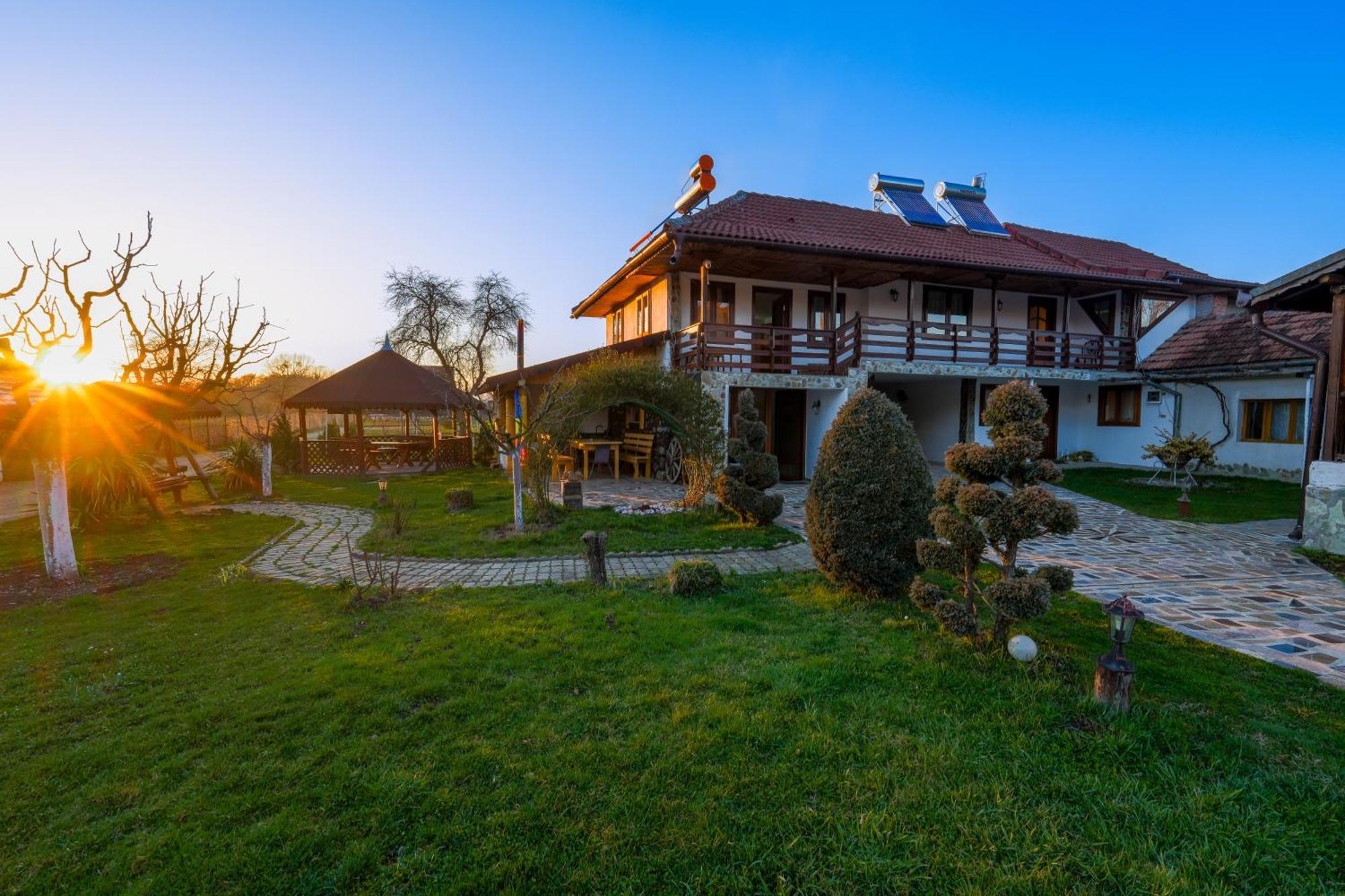 Casa De Vacanta Motata Novaci-Străini Extérieur photo